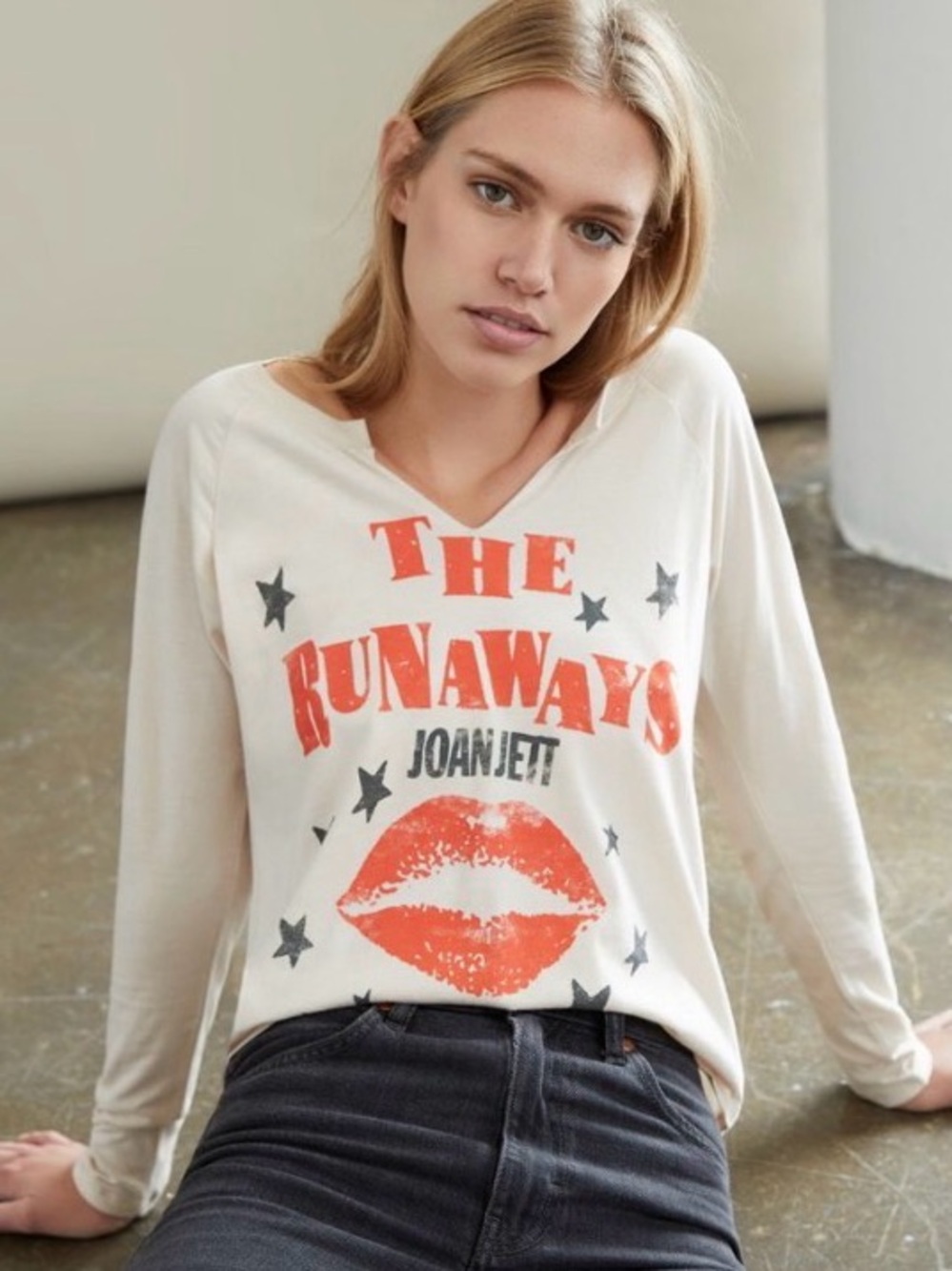 The runaways and Joan Jett, long sleeved graphic tee sz M